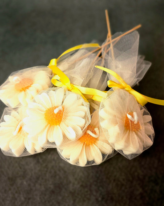 Daisy Pop Candle Stick