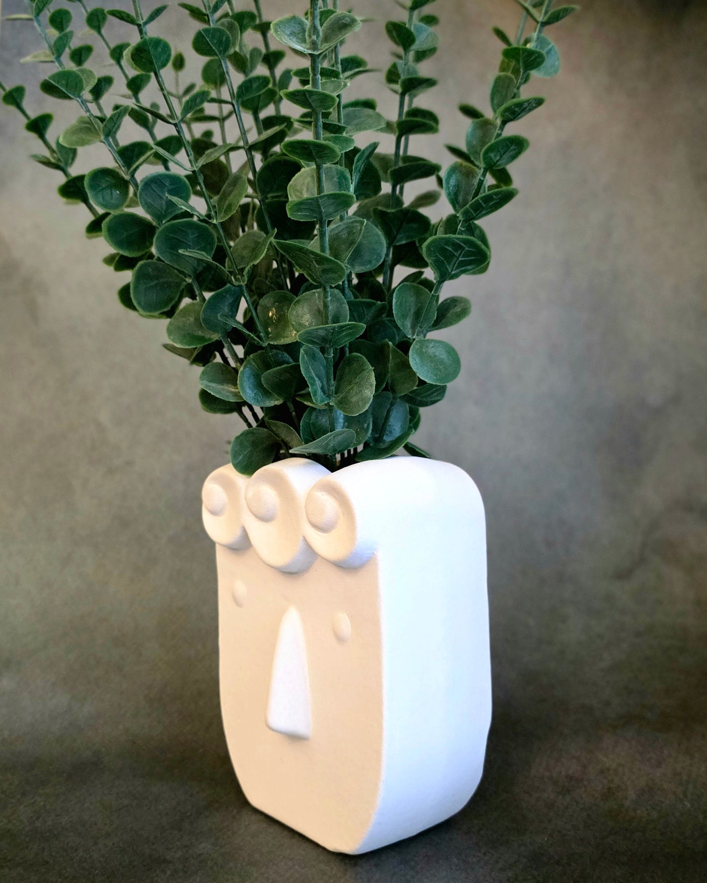 Artisan Resin Vase – Small