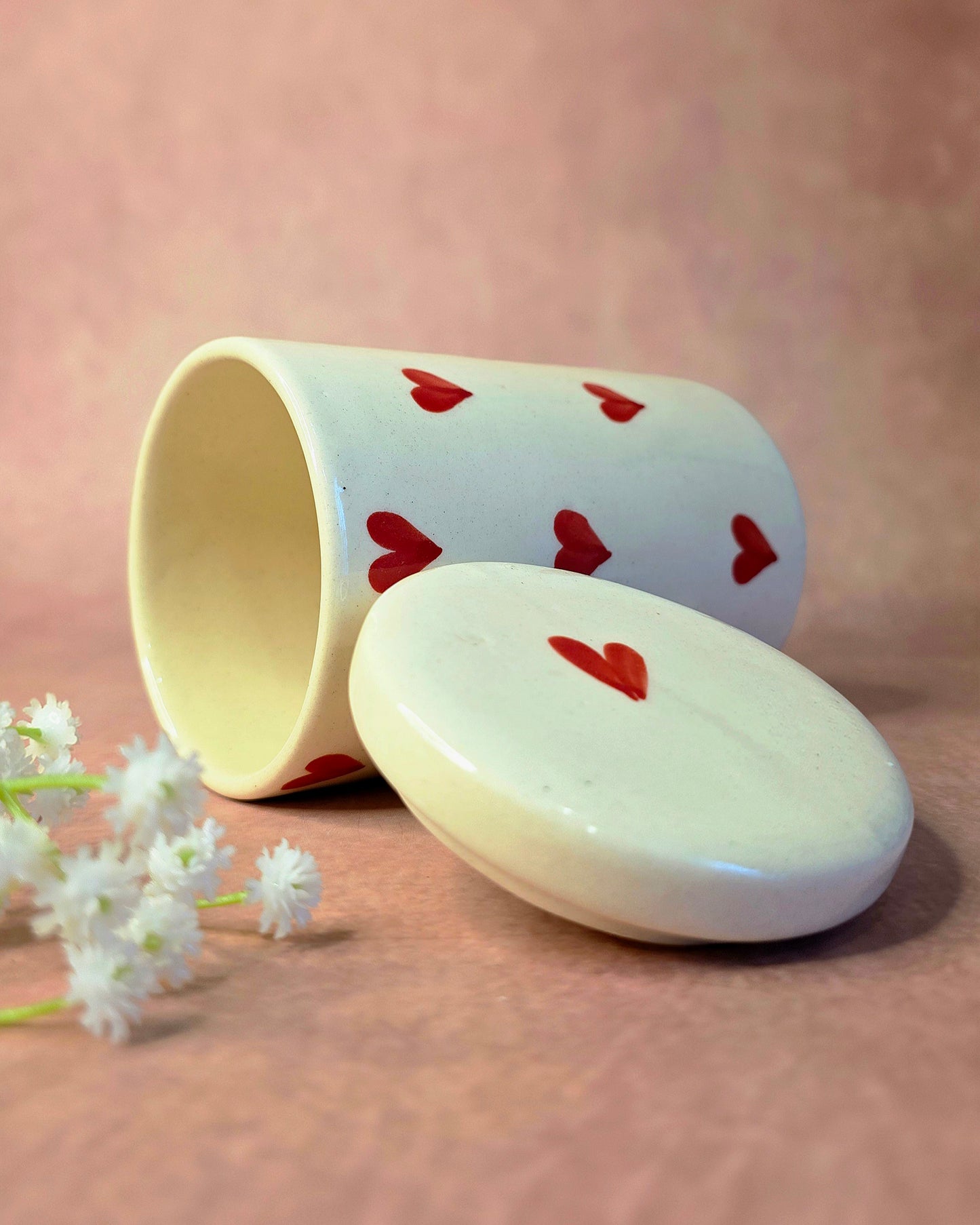 Extra Pour of Love – Mug with Lid