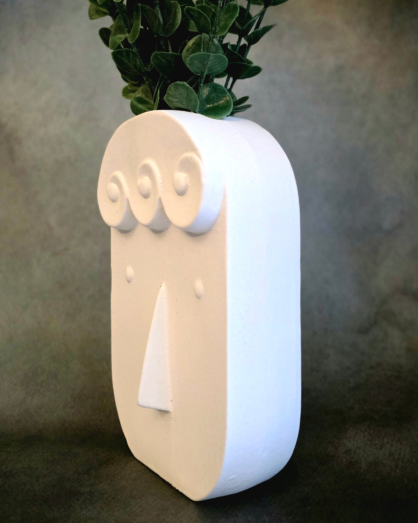 Artisan Resin Vase - Large