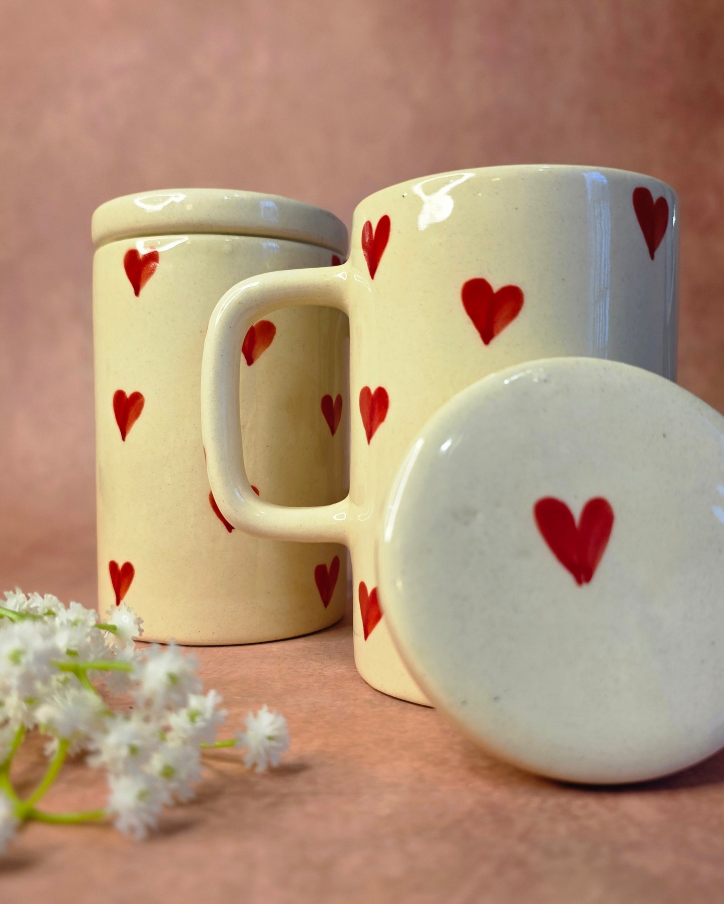 Extra Pour of Love – Mug with Lid